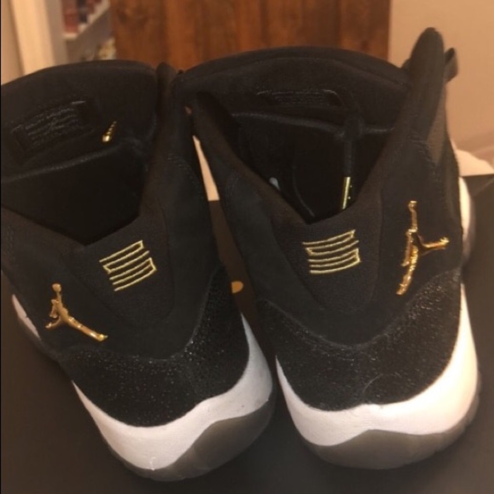 Jordan 11s